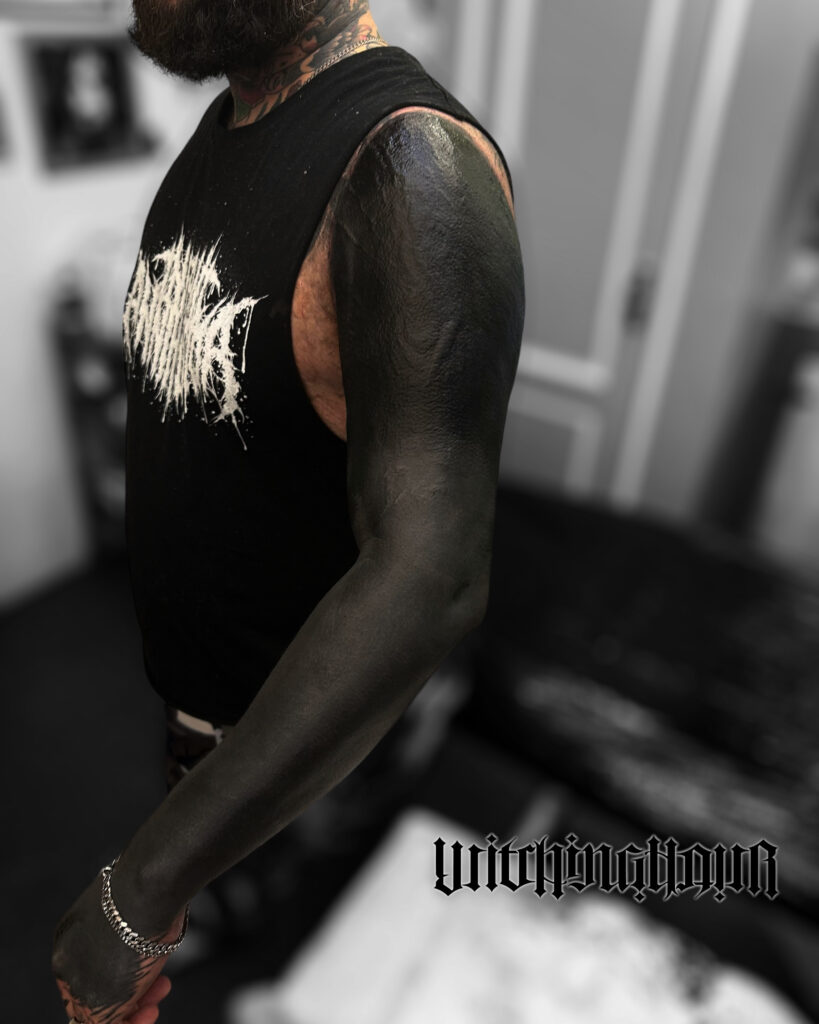 Blackout Tattoo, Heavy Blackwork Tattoo, Bobby Grey, Tempest Tattoo Studio Amsterdam