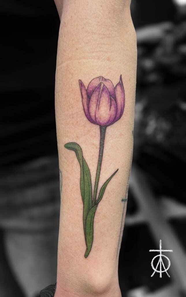 Floral Tattoo, Tulip Tattoo, The Best Fine Tattoo Artist in Amsterdam, Claudia Fedorovici