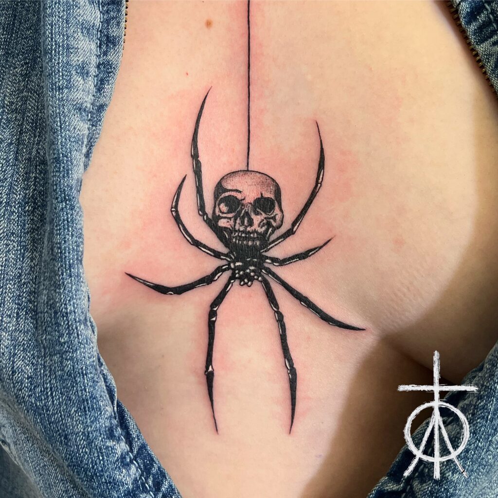 Blackwork Tattoo, Spider Tattoo, Fine Line Tattoo