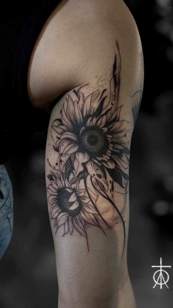 Abstract Floral Tattoo by The Best Tattoo Artist In Amsterdam, Claudia Fedorovici